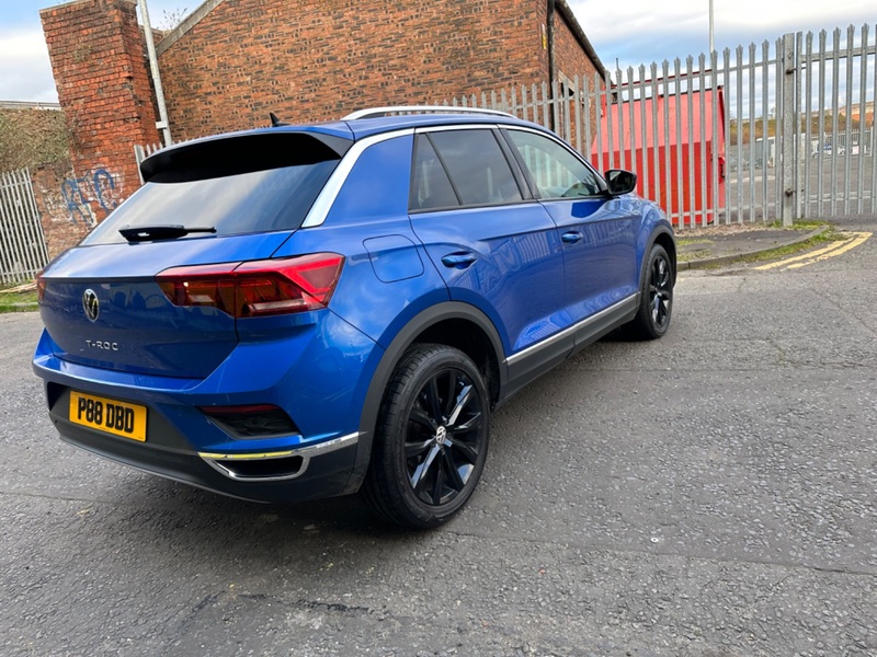 VOLKSWAGEN T-ROC