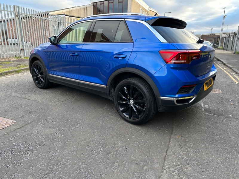 VOLKSWAGEN T-ROC