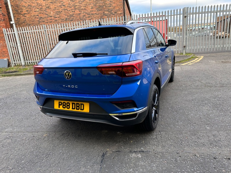 VOLKSWAGEN T-ROC